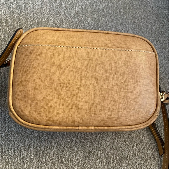 Discontinued Dooney & Bourke Saffiano Leather Sawyer Cross Body - Picture 4 of 10